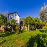 Muraga By Pikhost Villa *