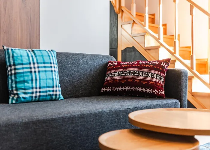 Villa Muraga By Pikhost Tirana