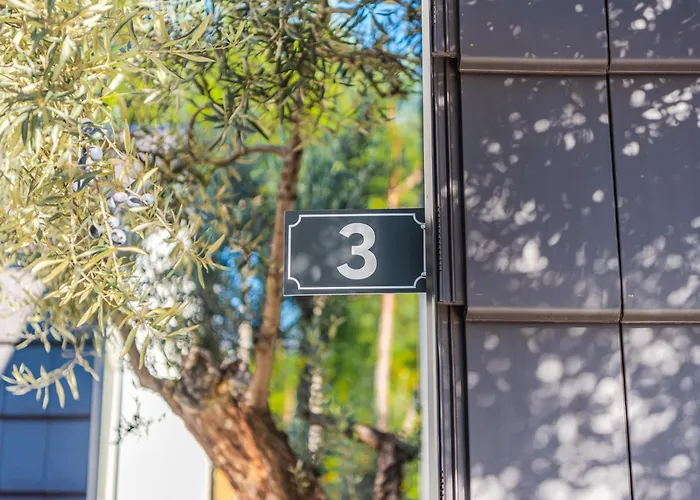 Muraga By Pikhost Tirana